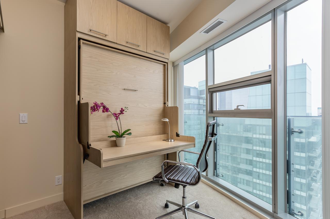 Upscale 3-Bedroom With Gorgeous Lake View Toronto Luaran gambar